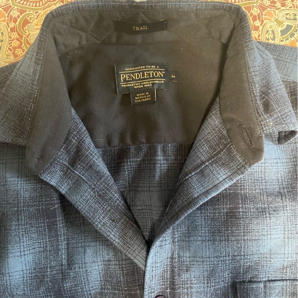 Men’s Wool Pendleton Blue plaid  button down Medium
